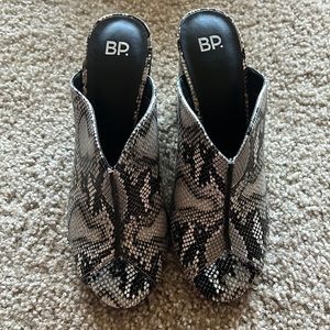 NWT Bp. Snake print heels size 8.5 woman